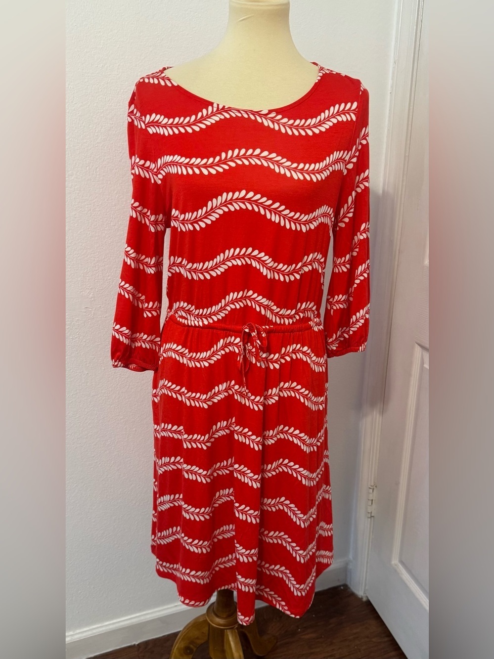 BODEN Talia Red Jersey Dress Leaf Striped Print 3/4 Sleeves Drawstring Waist 8